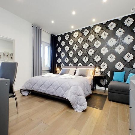 רומא Druso Dream Apartment Colosseo מראה חיצוני תמונה