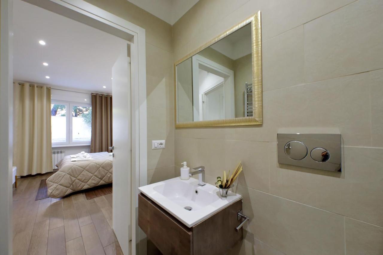 רומא Druso Dream Apartment Colosseo מראה חיצוני תמונה