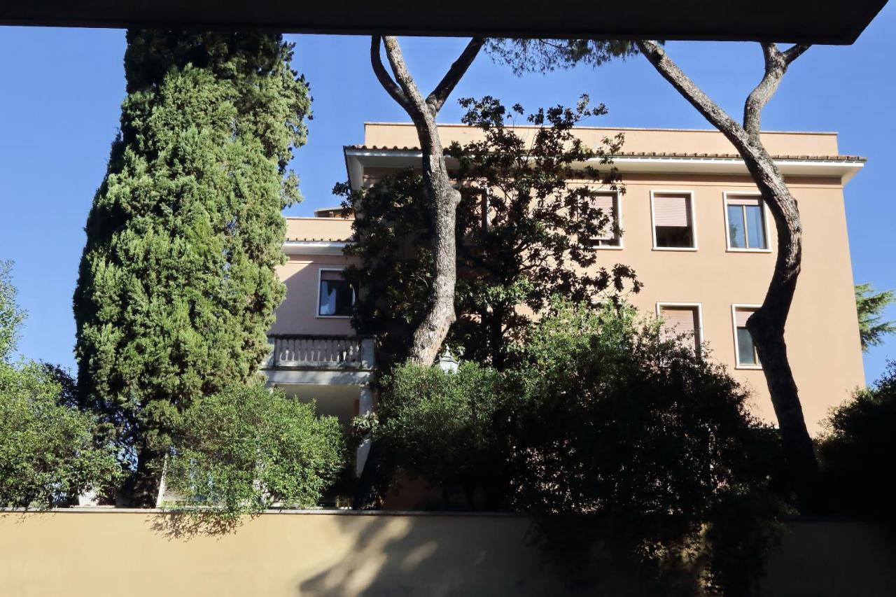 רומא Druso Dream Apartment Colosseo מראה חיצוני תמונה