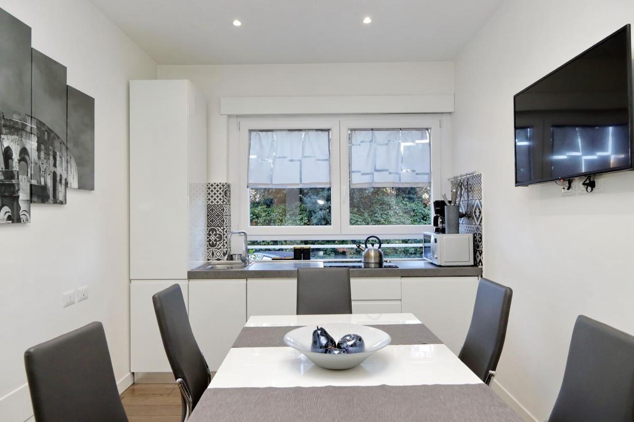 רומא Druso Dream Apartment Colosseo מראה חיצוני תמונה