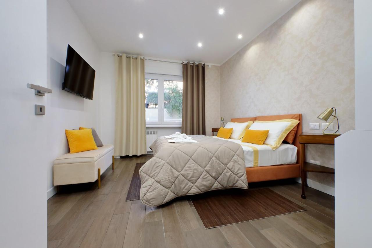 רומא Druso Dream Apartment Colosseo מראה חיצוני תמונה